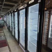فریزر یک در ایستاده ویترینی چرخ دار ۶۰ سانت
