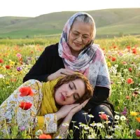 عکس شما در آغوش عزیز از دست رفته