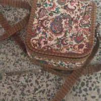 کیف زنانه و مدرسه