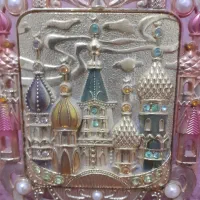 عکس مسجد روسیه درآینه و اشیا خشکه می باشد