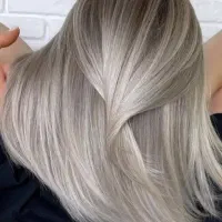تخفیف ویژه خدمات تخصصی رنگ و لایت در سالن vip