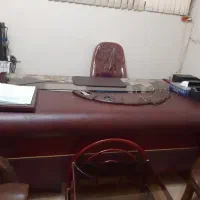 فروش میز وصدای کار واداری.