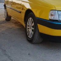 اتوموبیل تاکسی
