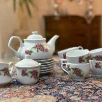 ست قوری و فنجان گل سرخی