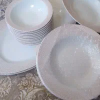 چینی ۱۲ نفره زرین