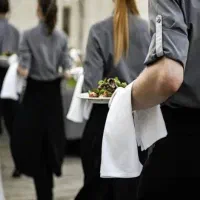 استخدام نیرو جهت خدمات و پذیرایی آقا