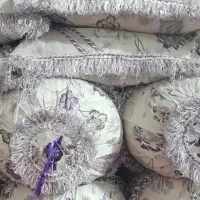 ۶ عدد بالشت و متکا استفاده نشده