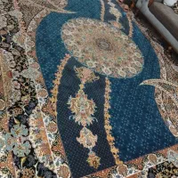 فرش ۱۲ متری ۷۰۰ شانه در حد نو