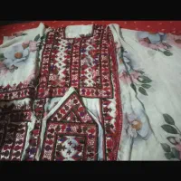 لباس فروشی است نو قیمت 12000تومان