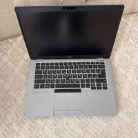 لپ تاپ سبک وزن لمسی Dell i7 نسل ده تمیز