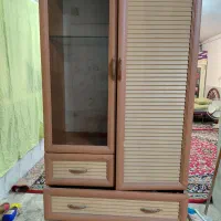 فرش و کمد