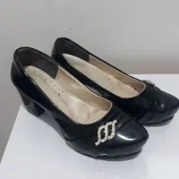 لباس عروس  بسیار زیبا نو.