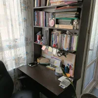 میز تحریر به همراه کتابخانه