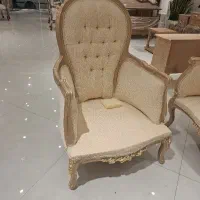 فروشنده مبلمان با حقوق بالا