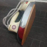 فروش دو عدد اتو خشک مارک دسینی نو