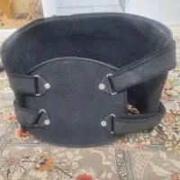 کمربند طبی برا شکستگی کمر