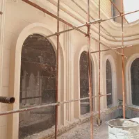 برش زن و کارگر ساده سنگ کاری