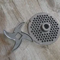 تیغه پنجره چرخ گوشت صنعتی برند سالوادور سایز ۳۲