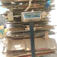 ضایعات نایلون و کارتن و کتاب