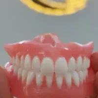 دندانسازی ساخت تخصصی پروتزها متحرک (مصنوعی)