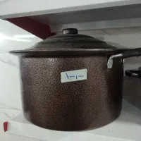 قابلمه و تابه و شیرجوش