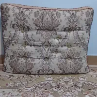 پشتی و قالی کرم