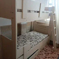تخت دو طبقه ای