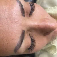 کاشت مژه در جشنواره تخفیف