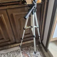 سه پایه دوربین