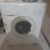 لباسشویی با تعدادی پیک نیک سالم ویک بوفه برنجی