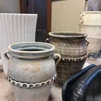 گلدان کوزه ای فقط ۳۸۰