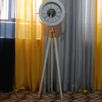 ساعت ایستاده
