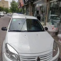 ساندرو مدل ۹۵ بی رنگ و سالم فروش فوری