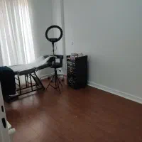 اجاره اتاق و میز ناخن