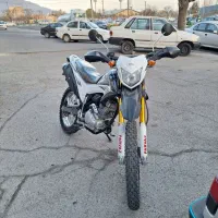 موتورسیکلت جی وای دویست