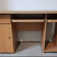 میز تحریر کارکرده تمیز ومرتب ۳۰۰هزار تومان