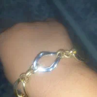 دستبند مطابق عکس گمشده