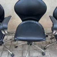 صندلی اداری در حد نو