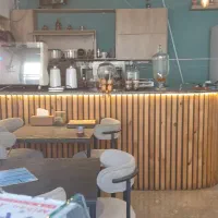 استخدام نیروی خانم برای کافه