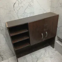 یک عدد کتابخانه و میزتلویزیون دیواری خارجی