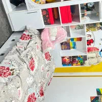 تخت خواب و کمد