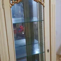 ویترین چوبی زیبا