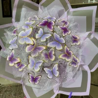 دسته گل های پروانه ای هدیه ترند با چراغ