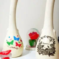 گلدان لاله ای