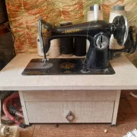 چرخ خیاطی ۳عدد مشکی و یک چرخ اتوماتیک  جهیزیه