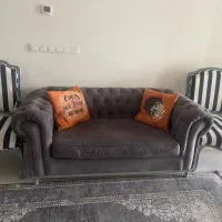 مبل۷نفره و ناهارخوری ۸ نفره چستر و دو تا جلو مبلی