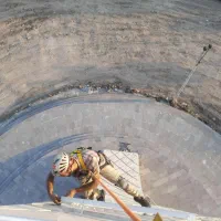 کار در ارتفاع، کار با طناب(راپل، بدون داربست)