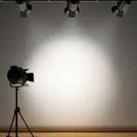 نیازمند مدل خانم برای عکاسی لباس