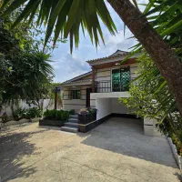 ویلا نیم پیلوت دیوار بلند 230 متری سنددار