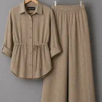 دوزنده خانم برای کار در تولیدی